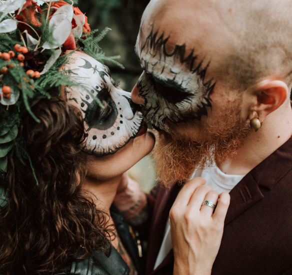 HAL-LOVE-WEEN
